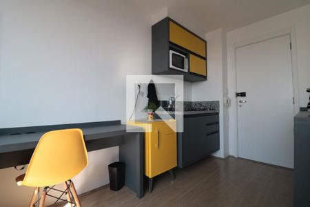 Quarto e Cozinha  de kitnet/studio para alugar com 1 quarto, 20m² em Brás, São Paulo