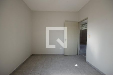 Quarto 1 de casa para alugar com 2 quartos, 55m² em Jardim Almanara, São Paulo