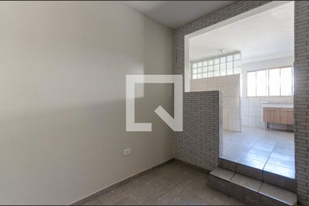 Sala de casa para alugar com 2 quartos, 55m² em Jardim Almanara, São Paulo