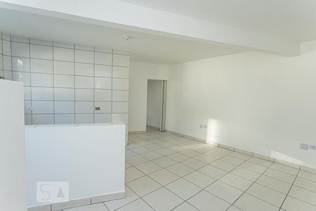 Sala e cozinha integrados de casa para alugar com 1 quarto, 120m² em Vila Santa Maria, São Paulo