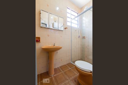 Banheiro (casa 1) de casa à venda com 3 quartos, 140m² em Padroeira, Osasco