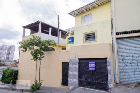 Fachada de casa à venda com 3 quartos, 140m² em Padroeira, Osasco