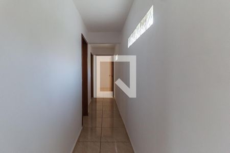 Corredor de casa para alugar com 2 quartos, 75m² em Vila Pomar, Mogi das Cruzes