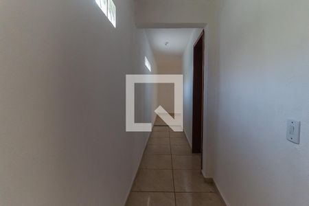 Corredor de casa para alugar com 2 quartos, 75m² em Vila Pomar, Mogi das Cruzes