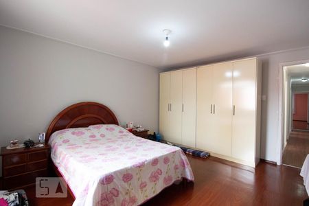 Suíte de casa à venda com 4 quartos, 175m² em Cidade das Flores, Osasco