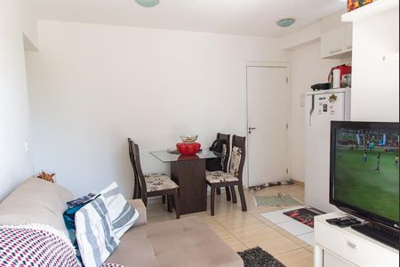 Sala de apartamento para alugar com 2 quartos, 52m² em Jardim Celeste, São Paulo