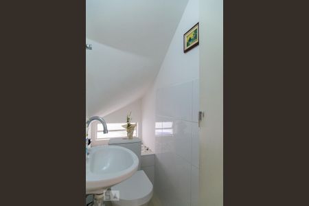 Lavabo de casa para alugar com 3 quartos, 146m² em Vila Babilônia, São Paulo