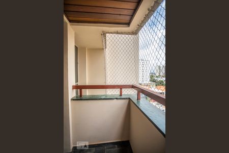 varanda de apartamento para alugar com 2 quartos, 70m² em Vila Alexandria, São Paulo