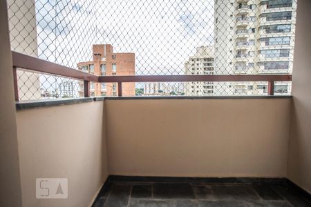 varanda de apartamento para alugar com 2 quartos, 70m² em Vila Alexandria, São Paulo