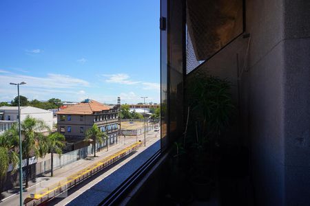 Quarto 1 - Varanda - Vista de apartamento à venda com 3 quartos, 85m² em Floresta, Porto Alegre