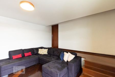 Sala de TV de casa para alugar com 3 quartos, 600m² em Planalto Paulista, São Paulo