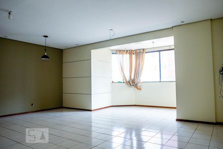 Sala de apartamento para alugar com 3 quartos, 138m² em Quadra 105, Brasília