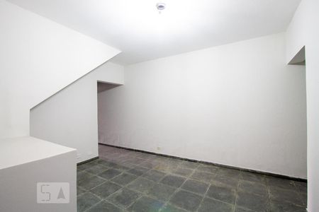 Casa para alugar com 100m², 2 quartos e sem vagaSala