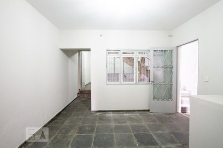 Sala de casa para alugar com 2 quartos, 100m² em São Pedro, Osasco