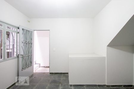 Sala de casa para alugar com 2 quartos, 100m² em São Pedro, Osasco