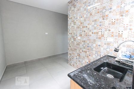 Cozinha de casa para alugar com 2 quartos, 30m² em Chácara Mafalda, São Paulo