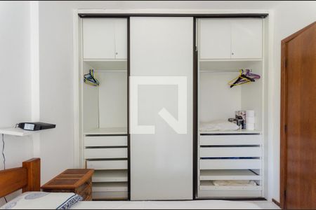 Quarto - Suíte - armários de apartamento para alugar com 1 quarto, 50m² em Barra, Salvador