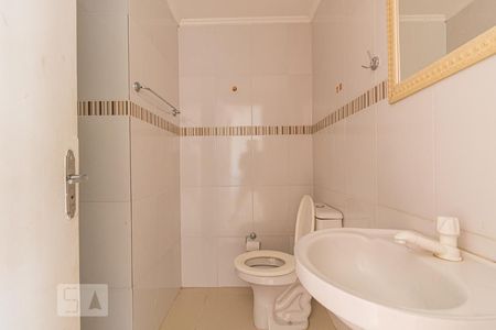 Banheiro de apartamento à venda com 1 quarto, 30m² em Jardim Dona Leopoldina, Porto Alegre
