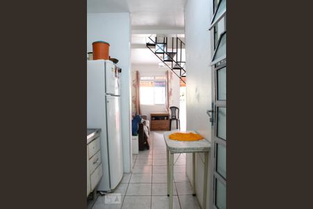 Cozinha de casa de condomínio à venda com 2 quartos, 46m² em Rio Branco, Canoas