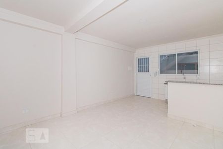 Sala e Cozinha de kitnet/studio para alugar com 1 quarto, 45m² em Vila Gustavo, São Paulo