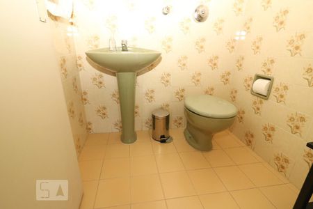 Lavabo de apartamento à venda com 2 quartos, 87m² em Santa Cecília, Porto Alegre