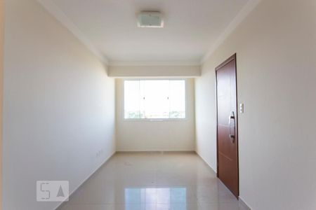 Sala de apartamento para alugar com 2 quartos, 56m² em Santa Mônica, Uberlândia