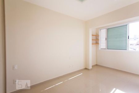 Suite de apartamento para alugar com 2 quartos, 56m² em Santa Mônica, Uberlândia