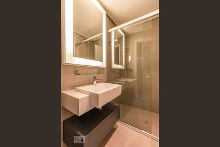 Banheiro de apartamento à venda com 1 quarto, 29m² em Alphaville Centro Industrial E Empresarial, Barueri