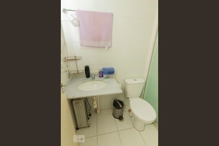 Banheiro da Suíte de apartamento à venda com 3 quartos, 64m² em Passo das Pedras, Porto Alegre