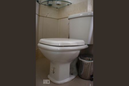 Banheiro de apartamento para alugar com 1 quarto, 41m² em Parque Bela Vista, Salvador