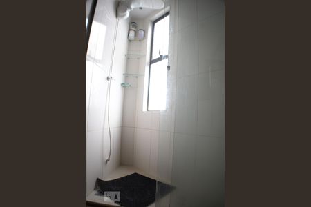 Banheiro de apartamento para alugar com 1 quarto, 41m² em Parque Bela Vista, Salvador