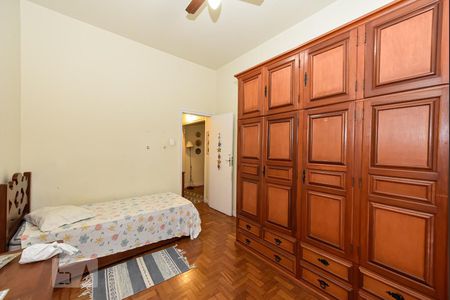 Quarto 1 de apartamento à venda com 3 quartos, 107m² em Copacabana, Rio de Janeiro