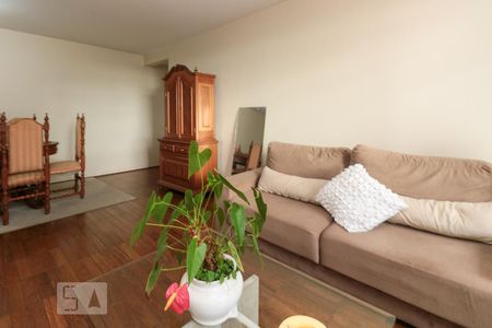 Sala de apartamento para alugar com 2 quartos, 100m² em Cerqueira César, São Paulo