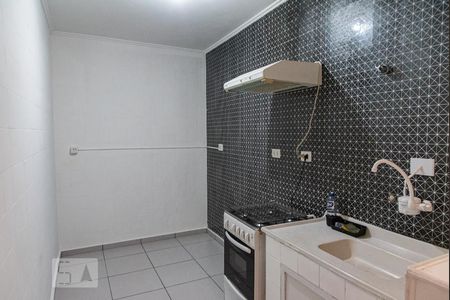 Cozinha de kitnet/studio para alugar com 1 quarto, 45m² em Liberdade, São Paulo