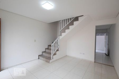 Sala de casa de condomínio à venda com 2 quartos, 74m² em Conceição, Osasco