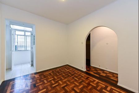 Sala de kitnet/studio à venda com 1 quarto, 50m² em Copacabana, Rio de Janeiro