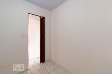 Quarto 2 de casa para alugar com 2 quartos, 45m² em Jardim Brasil, São Paulo