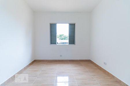 Quarto 1 de casa para alugar com 2 quartos, 110m² em Jardim Luanda, São Paulo