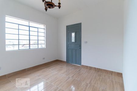 Sala de casa para alugar com 2 quartos, 110m² em Jardim Luanda, São Paulo