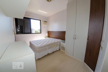 Suíte de apartamento para alugar com 2 quartos, 62m² em Agronômica, Florianópolis