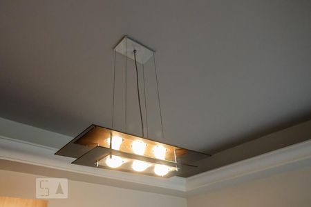 Lustre de apartamento para alugar com 2 quartos, 60m² em Jardim Califórnia, Ribeirão Preto