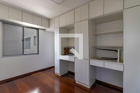 Quarto 1 de apartamento para alugar com 2 quartos, 56m² em Moema, São Paulo