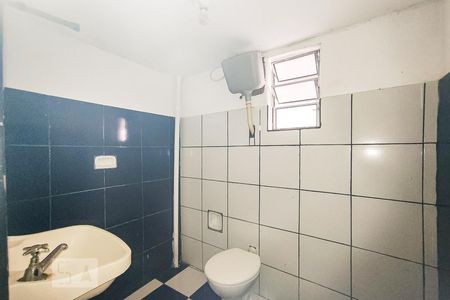 Banheiro de casa para alugar com 1 quarto, 40m² em Parque Pinheiros, Taboão da Serra