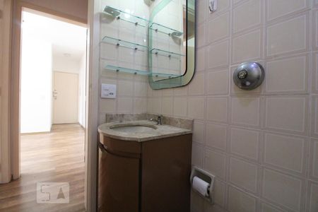 Banheiro de apartamento para alugar com 1 quarto, 50m² em Cidade Monções, São Paulo