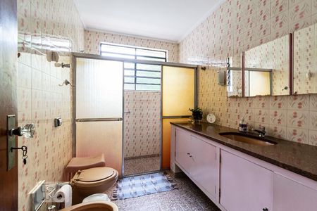 Banheiro de casa à venda com 2 quartos, 178m² em Chácara Inglesa, São Paulo