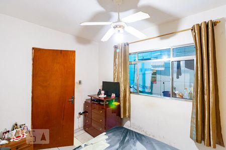 quarto 1 de casa à venda com 5 quartos, 200m² em Vila Paulo Silas, São Paulo