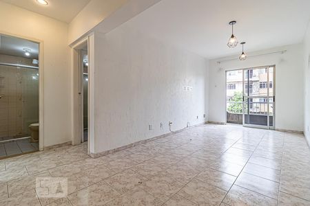 Sala de apartamento para alugar com 2 quartos, 70m² em Pechincha, Rio de Janeiro