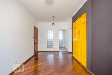 Sala de apartamento para alugar com 2 quartos, 70m² em Nova Suíssa, Belo Horizonte