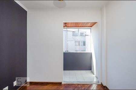 Sala de apartamento para alugar com 2 quartos, 70m² em Nova Suíssa, Belo Horizonte