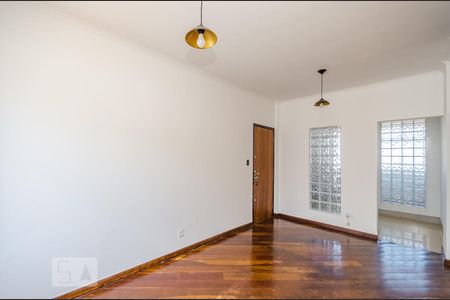 Sala de apartamento para alugar com 2 quartos, 70m² em Nova Suíssa, Belo Horizonte